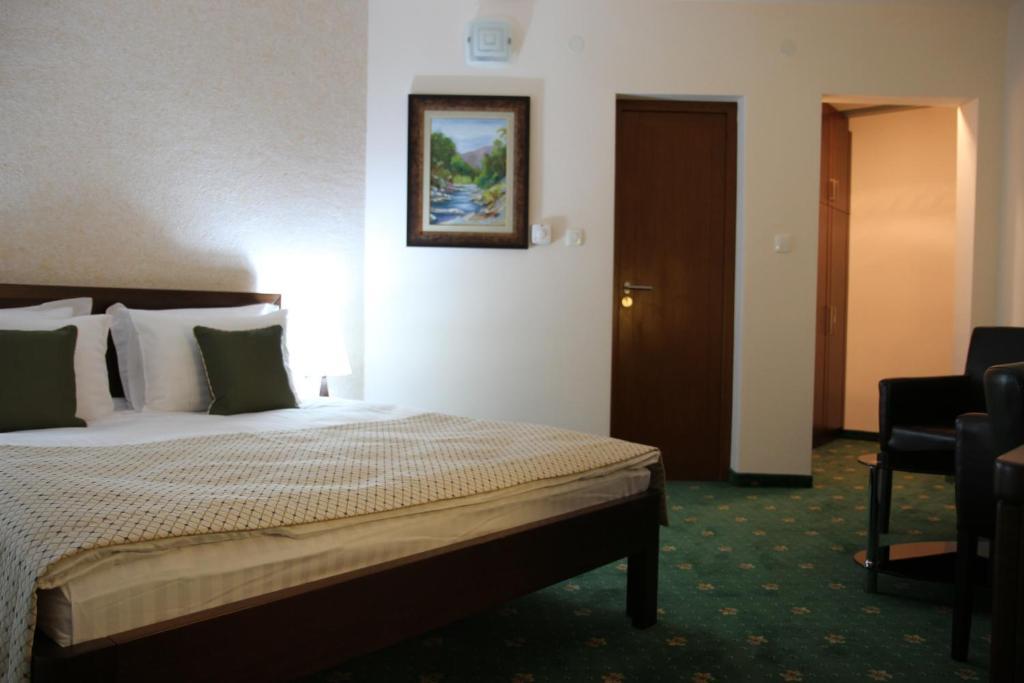 Hotel Trebjesa Niksic Room photo